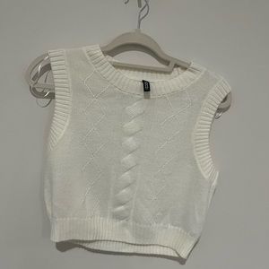 H&M cropped sweater vest
